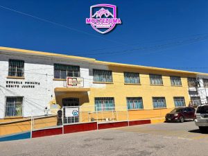 Pintura en la Escuela Primaria Benito Juárez.